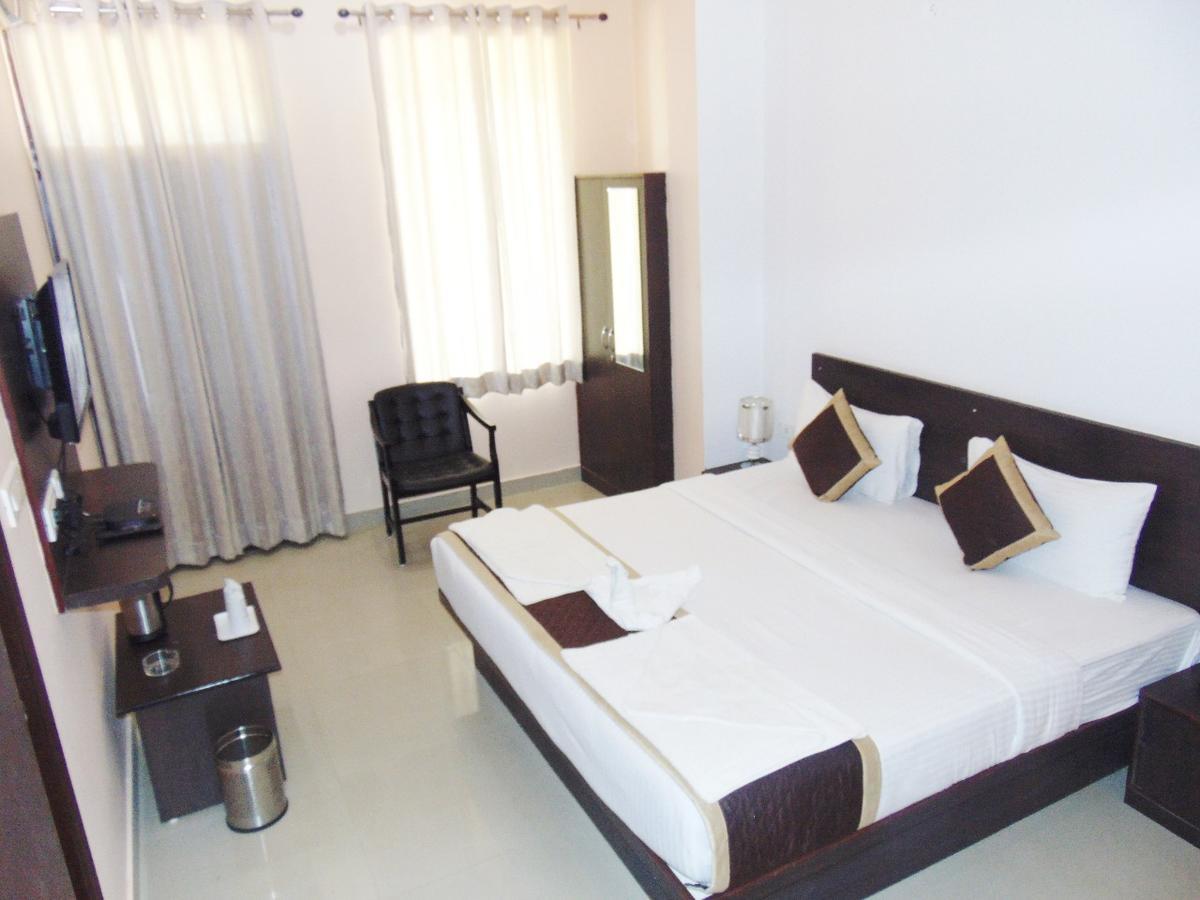 Makrana Raj Hotel Sikar 外观 照片