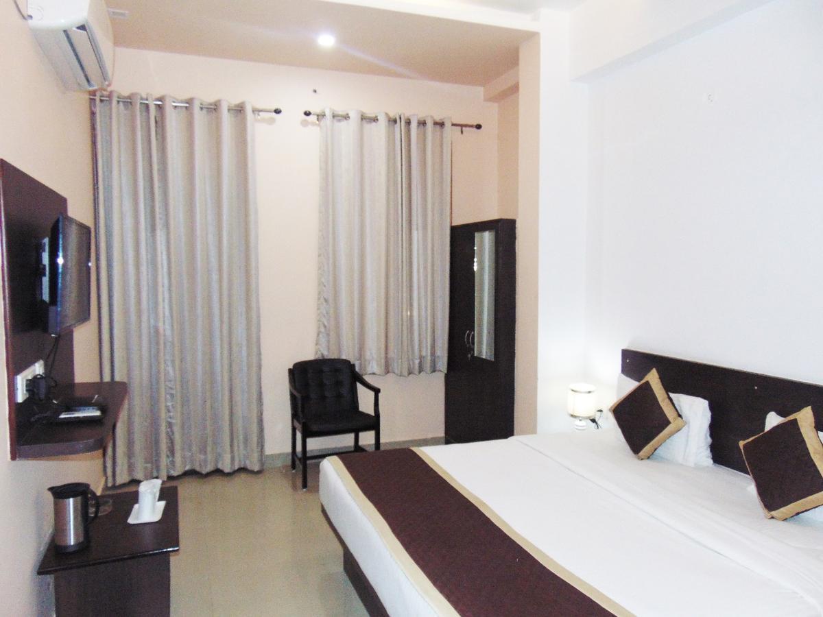 Makrana Raj Hotel Sikar 外观 照片