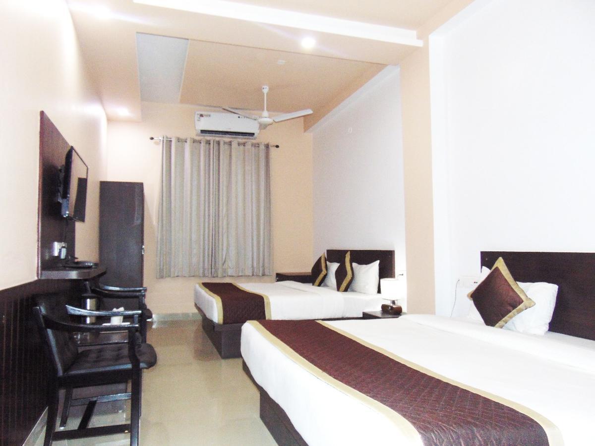 Makrana Raj Hotel Sikar 外观 照片