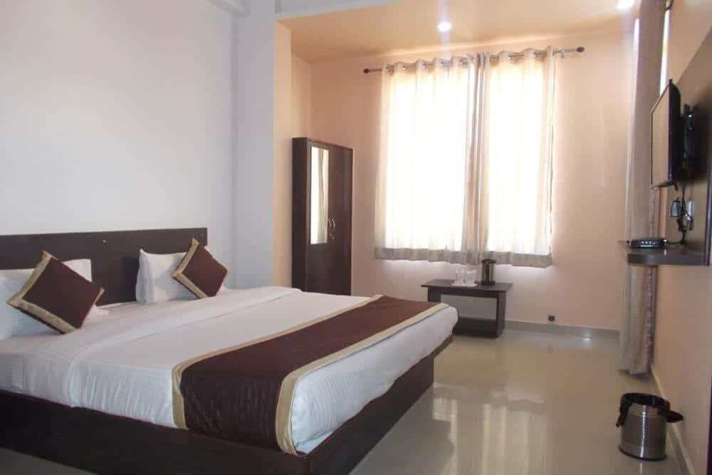 Makrana Raj Hotel Sikar 外观 照片