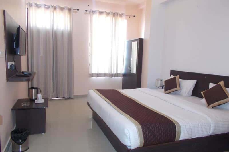 Makrana Raj Hotel Sikar 外观 照片
