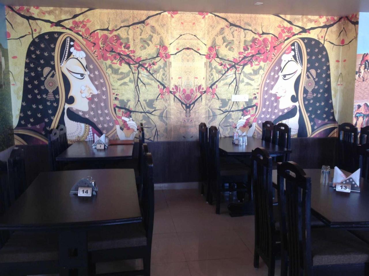 Makrana Raj Hotel Sikar 外观 照片